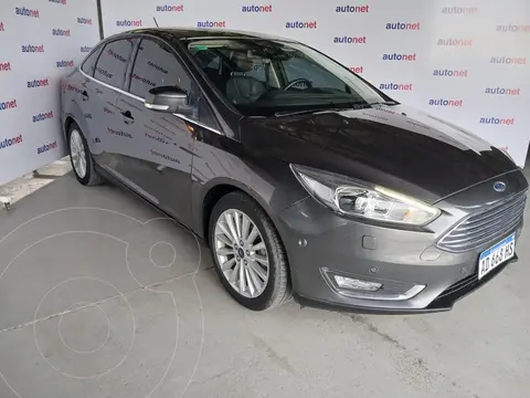 Ford Focus FOCUS L/16 2.0 4 P TITANIUM usado (2018) color Gris Oscuro precio $22.000.000