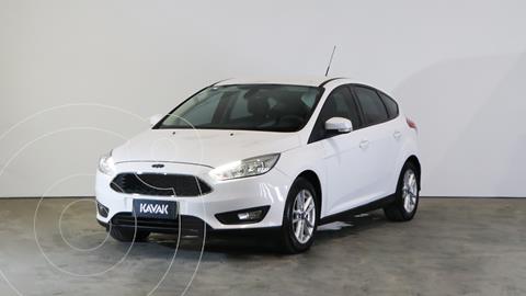 foto Ford Focus 5P 1.6L S usado (2016) color Blanco Oxford precio $1.670.000