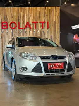 Ford Focus FOCUS L/14 2.0 4 P SE PLUS usado (2014) color Blanco precio $15.500.000