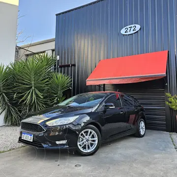 Ford Focus 5P 2.0L SE Aut usado (2019) color Naranja precio u$s18.900