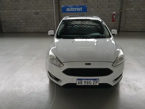 Ford Focus FOCUS L/16 2.0 4 P SE PLUS usado (2017) color Blanco precio $17.800.000