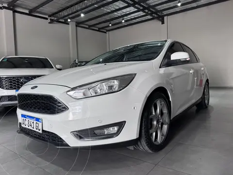Ford Focus 5P 2.0L SE Plus Aut usado (2018) color Blanco Oxford precio $19.900.000
