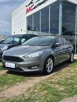 Ford Focus FOCUS L/16 2.0 5 P SE PLUS usado (2016) color Gris precio u$s11.500