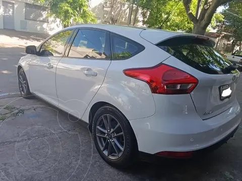 Ford Focus 5P 1.6L S usado (2016) color Blanco precio $18.000.000