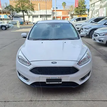 Ford Focus 5P 2.0L SE Plus Aut usado (2015) color Blanco precio $3.672.000