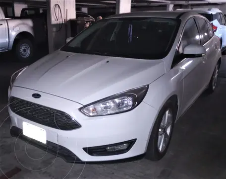 Ford Focus 5P 1.6L S usado (2016) color Blanco Oxford precio u$s12.000
