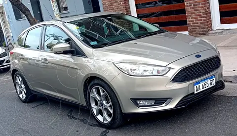 Ford Focus 5P 2.0L SE Plus Aut usado (2017) color Beige precio u$s15.500