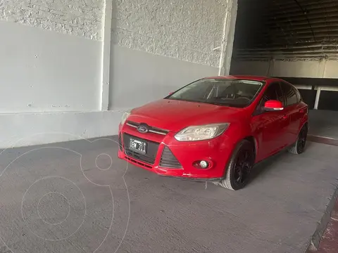 Ford Focus FOCUS L/14 1.6 5 P S usado (2014) color Rojo precio $15.400.000