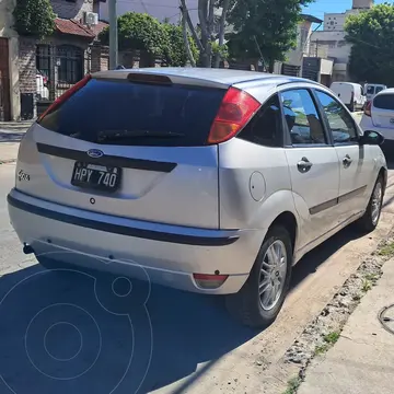 Ford Focus 5P 1.6L Ambiente usado (2008) color Plata precio u$s5.500