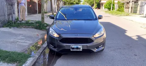 Ford Focus 5P 2.0L SE Plus Aut usado (2015) color Gris Mercurio precio $15.000.000