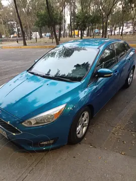 Ford Focus SE Aut usado (2015) color Azul Brillante precio $190,000