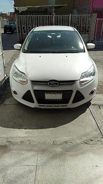 foto Ford Focus SE Aut usado (2012) color Blanco Oxford precio $105,000