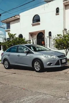 Ford Focus Trend Aut usado (2014) color Gris precio $154,900
