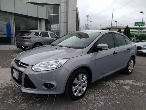 Ford Focus Ambiente usado (2014) color Gris precio $149,000