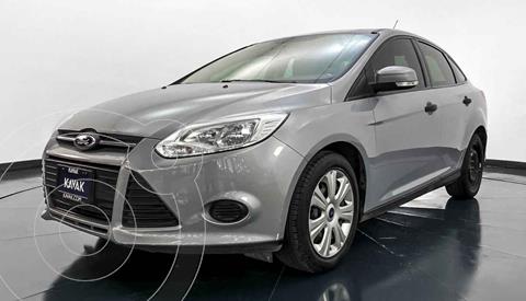 foto Ford Focus Ambiente usado (2014) color Plata precio $127,999