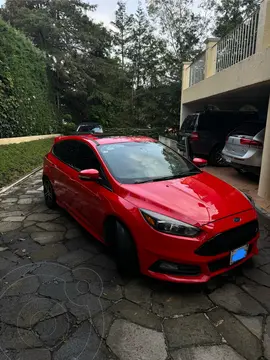 Ford Focus SVT usado (2015) color Rojo precio $320,000