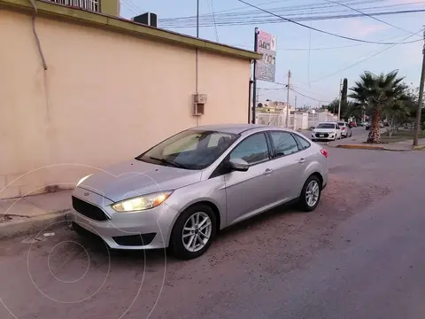 Ford Focus SE Aut usado (2015) color Gris precio $57,000