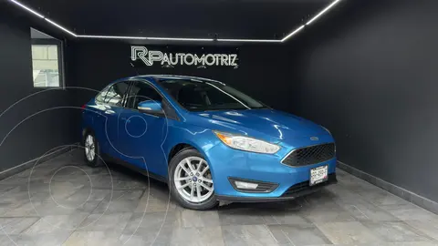 Ford Focus SE Aut usado (2016) color Azul financiado en mensualidades(enganche $37,800 mensualidades desde $5,400)