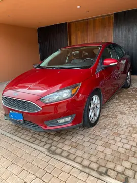 Ford Focus SE Luxury Aut usado (2016) color Rojo Rubi precio $185,000