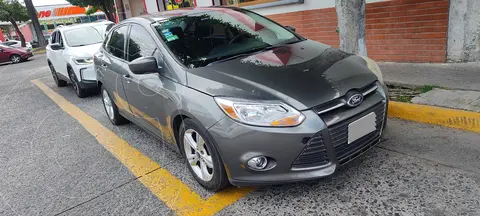 Ford Focus SE Aut usado (2012) color Gris Nocturno precio $120,000
