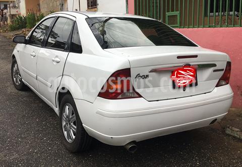 foto Ford Focus ZTS usado (2006) color Blanco precio u$s1.800