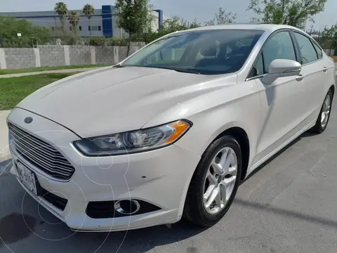 Ford Fusion SE usado (2014) color Blanco Oxford precio $140,000