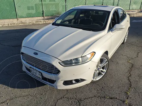 Ford Fusion Titanium usado (2015) color Blanco Platinado precio $180,000