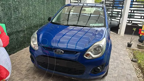 Ford Ikon Ambiente usado (2013) color Azul precio $118,000