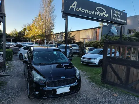 Ford Ka KA 1.5 S usado (2016) color Negro precio $11.000.000