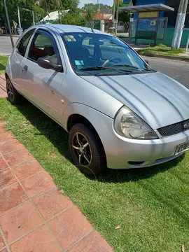 Ford Ka 1.0L Tattoo usado (2006) color Gris precio $5.500.000