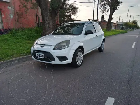 Ford Ka KA 1.0 FLY VIRAL              L/11 usado (2013) color Blanco precio $6.900.000