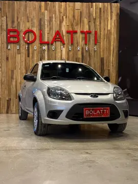 Ford Ka KA 1.6 FLY VIRAL              L/11 usado (2012) color Plata precio $9.500.000
