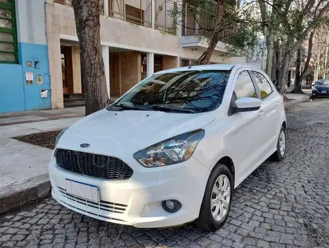 Ford Ka 1.5L S usado (2017) color Blanco financiado en cuotas(anticipo $5.000.000)