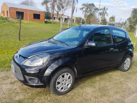 Ford Ka 1.0L Viral usado (2013) color Negro precio $8.700.000