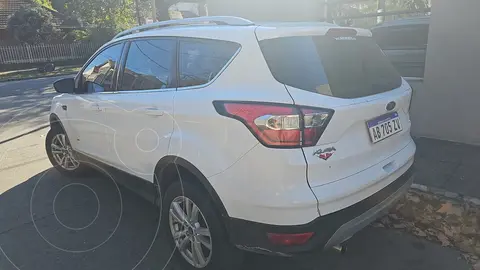Ford Kuga 2.0L SEL 4x4 usado (2017) color Blanco precio $23.000.000