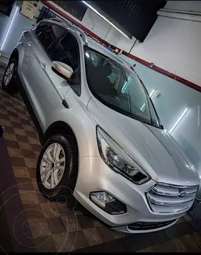 Ford Kuga 2.0L SEL 4x2 usado (2018) color Plata precio u$s22.000