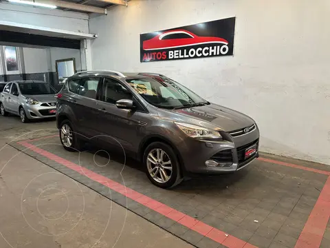 foto Ford Kuga Titanium 1.6T Aut 4x4 usado (2013) color Gris precio u$s13.500