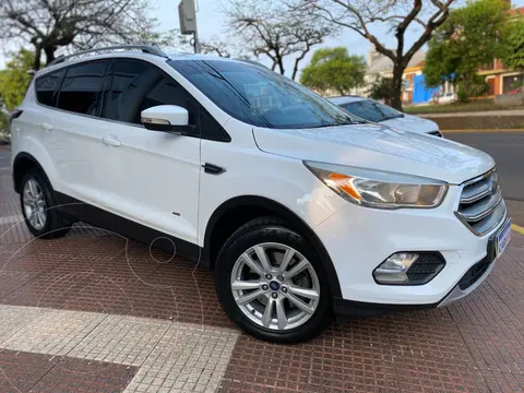 Ford Kuga KUGA 2.0 SEL      4X4 AUT     L/17 usado (2017) color Blanco precio $27.200.000