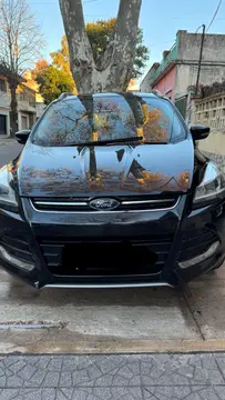 Ford Kuga Titanium 2.0 4x4 usado (2016) color Negro precio u$s16.900