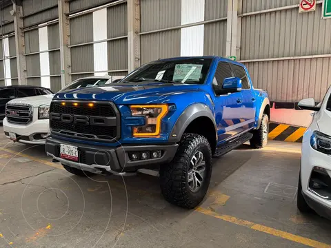 Ford Lobo Doble Cabina XLT 4x4 V8 usado (2018) color Azul Metro financiado en mensualidades(enganche $232,500 mensualidades desde $21,000)