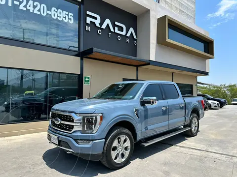 Ford Lobo Platinum usado (2023) color Celeste precio $1,145,000