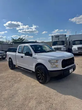 Ford Lobo XLT 4x4 Cabina Doble usado (2016) color Blanco precio $370,000