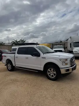Ford Lobo Doble Cabina XLT 4x4 V8 usado (2017) color Blanco precio $385,000
