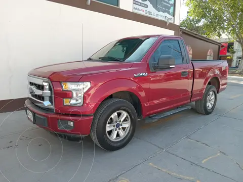 Ford Lobo Cabina Regular XLT 4x2 V8 usado (2016) color Rojo Rubi precio $395,000