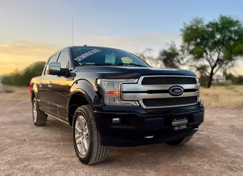 Ford Lobo Platinum Crew Cab 4x4 usado (2018) color Vino precio $700,000