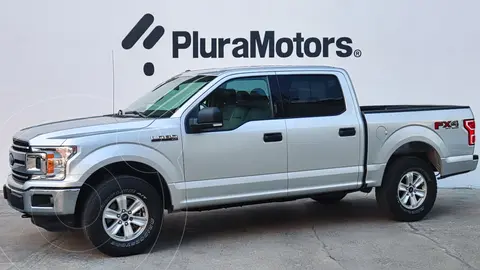 Ford Lobo Doble Cabina XLT 4x4 V8 usado (2018) color plateado precio $589,000