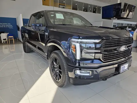 Ford Lobo Platinum usado (2024) color Azul financiado en mensualidades(enganche $355,850 mensualidades desde $26,815)