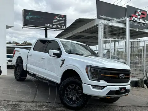 Ford Lobo Tremor High usado (2023) color Blanco financiado en mensualidades(enganche $329,560 mensualidades desde $28,721)