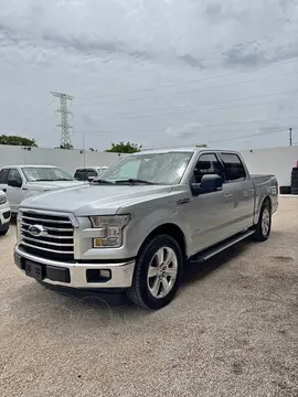 Ford Lobo Doble Cabina Lariat 4x2 usado (2017) color Plata precio $430,000