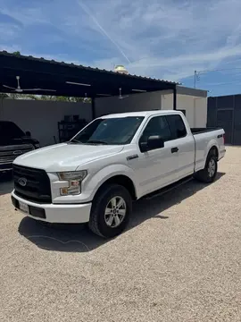 Ford Lobo Doble Cabina XLT 4x4 V8 usado (2017) color Blanco precio $360,000